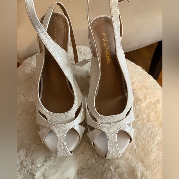 Fashion nova heels - Picture 2 of 4